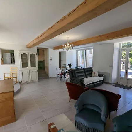 Сasa de vacaciones Maison Charmante Avec Terrasse, Jardin Clos, Barbecue, Pres De La Charente - 3 Ch, 2 Sdb - Fr-1-653-31 *