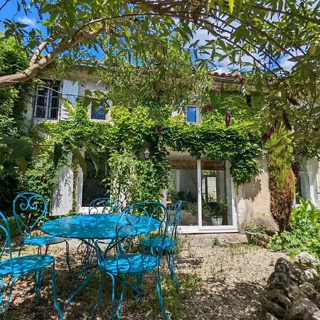 Сasa de vacaciones Maison Charmante Avec Terrasse, Jardin Clos, Barbecue, Pres De La Charente - 3 Ch, 2 Sdb - Fr-1-653-31