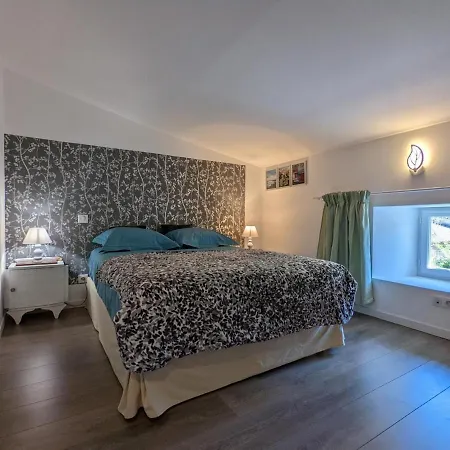 Сasa de vacaciones Maison Charmante Avec Terrasse, Jardin Clos, Barbecue, Pres De La Charente - 3 Ch, 2 Sdb - Fr-1-653-31 *