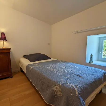 Сasa de vacaciones Maison Charmante Avec Terrasse, Jardin Clos, Barbecue, Pres De La Charente - 3 Ch, 2 Sdb - Fr-1-653-31 *